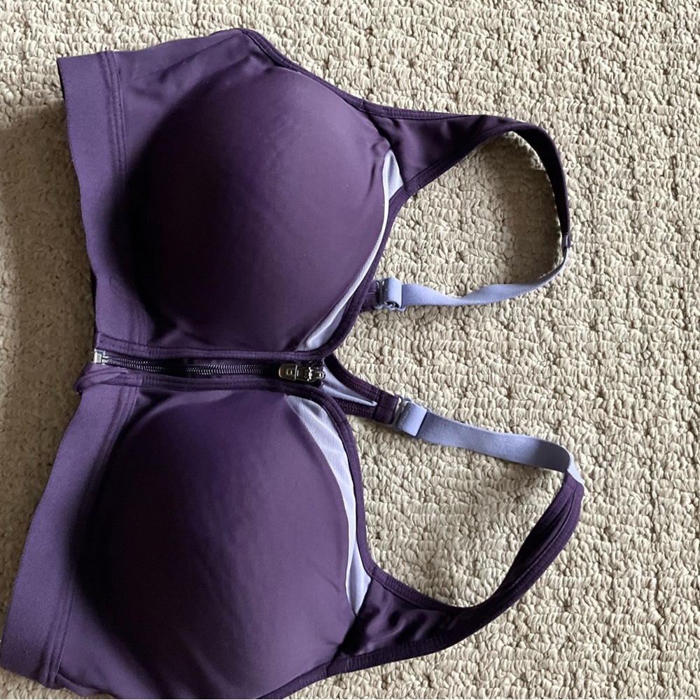 Zip front purple sports bra C cup